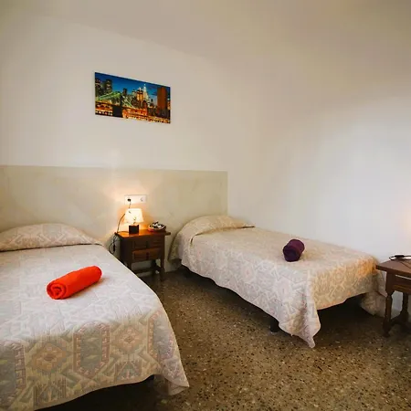Apartment Corsario. Con Terraza A 1 Min De La Playa De Almadrava - Es-258-70 Roses